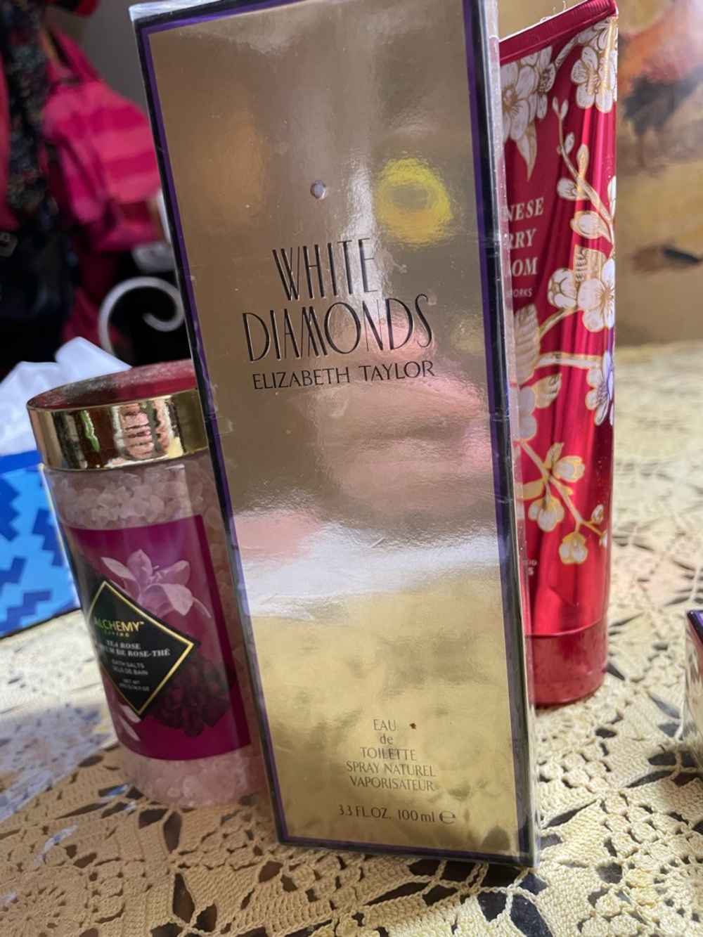 White Diamonds Eau de Toilette — Gold